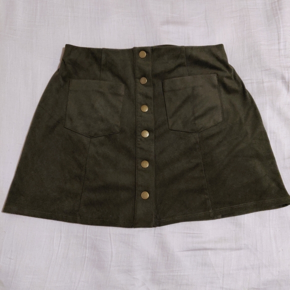 🎉3/$15🎉 F21 Green Button Front A-Line Mini Skirt - Picture 1 of 5